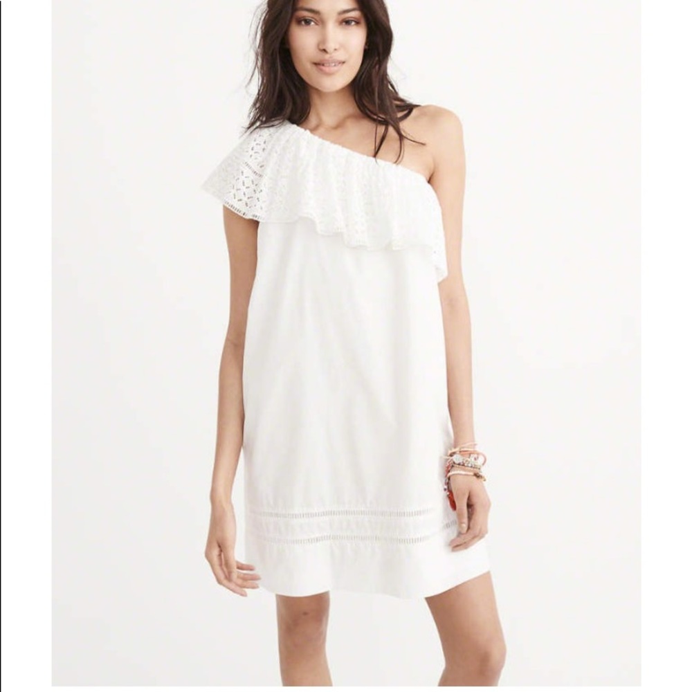 Women’s S/T Abercrombie and Fitch dress.